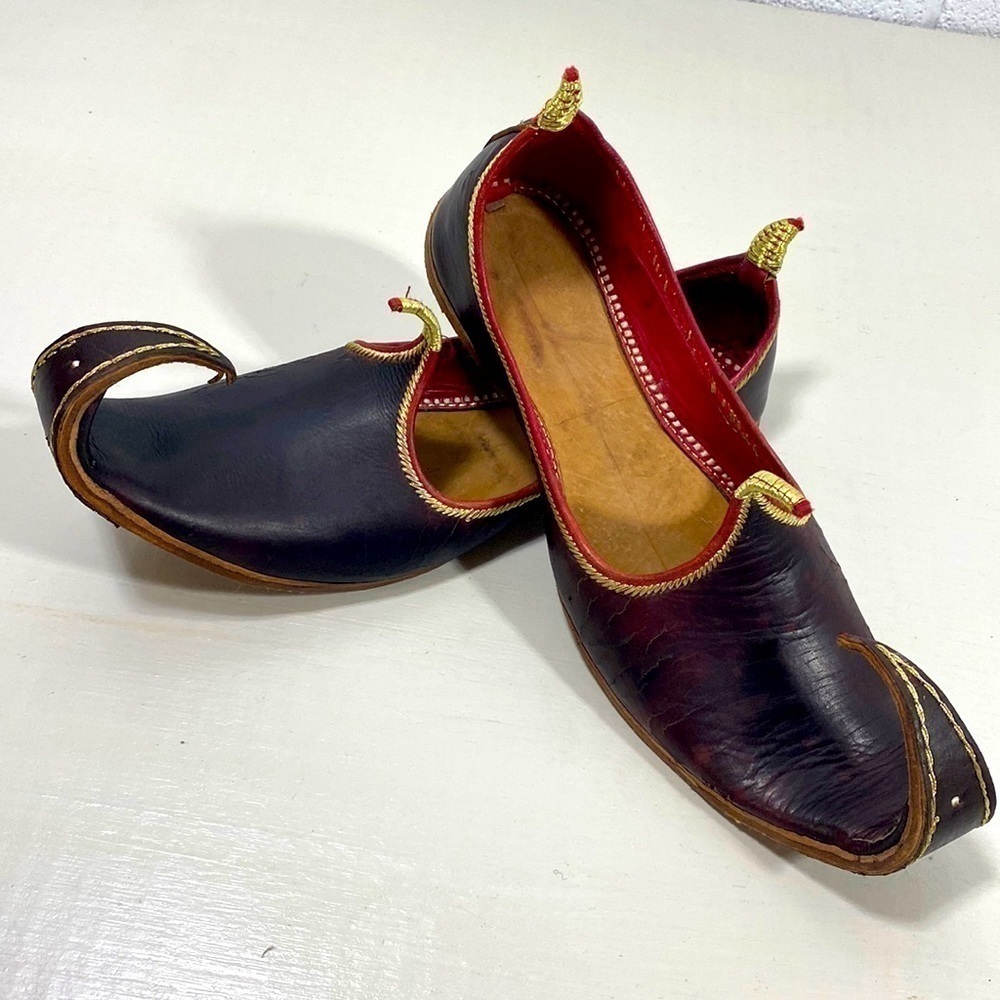 Mojri Aladdin genuine leather curled toe shoes​​​​​​​​​​​​​​​